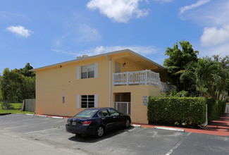 Pineapple Grove in Fort Lauderdale, FL - Building Photo - Building Photo