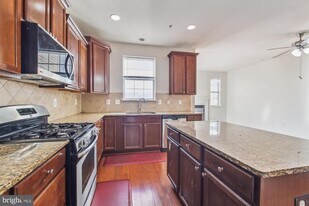 632 Highland Farms Cir in Gambrills, MD - Building Photo