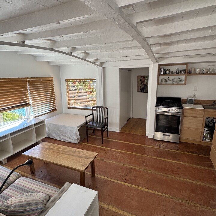 3633 Mountain View Ave, Unit A in Los Angeles, CA - Building Photo