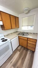 1545 Fetters Loop in Eugene, OR - Foto de edificio - Building Photo