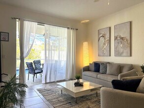 930 Oxford Dr in Davenport, FL - Building Photo - Building Photo