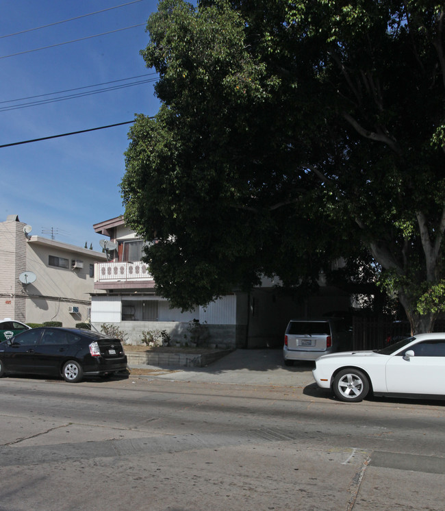 4511 Prospect Ave in Los Angeles, CA - Foto de edificio - Building Photo