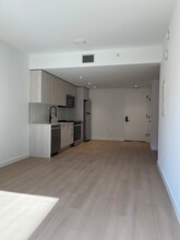 85 NW 31st St, Unit A2 in Miami, FL - Building Photo - Building Photo