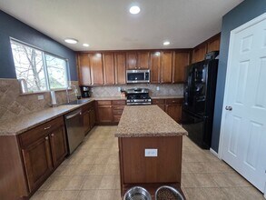 8807 Silver Glen Dr in Fountain, CO - Building Photo - Building Photo