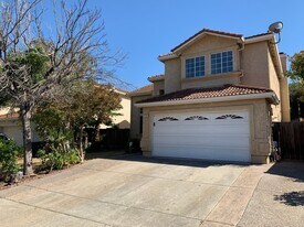 2250 Bayberry Cir in Pittsburg, CA - Building Photo