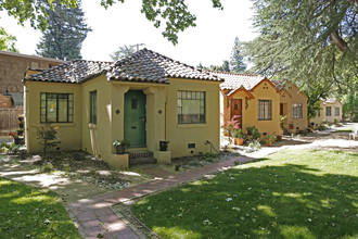 McKinley Villas in Sacramento, CA - Building Photo - Building Photo