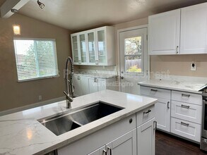 1975 Paralta Ave in Seaside, CA - Building Photo - Building Photo