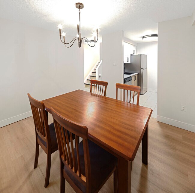 21 Holborn Drive in Kitchener, ON - Building Photo - Building Photo