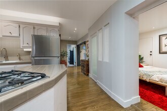 2066 Glencoe Way in Los Angeles, CA - Building Photo - Building Photo