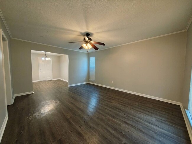 4837 Summitridge Dr in Memphis, TN - Building Photo - Building Photo