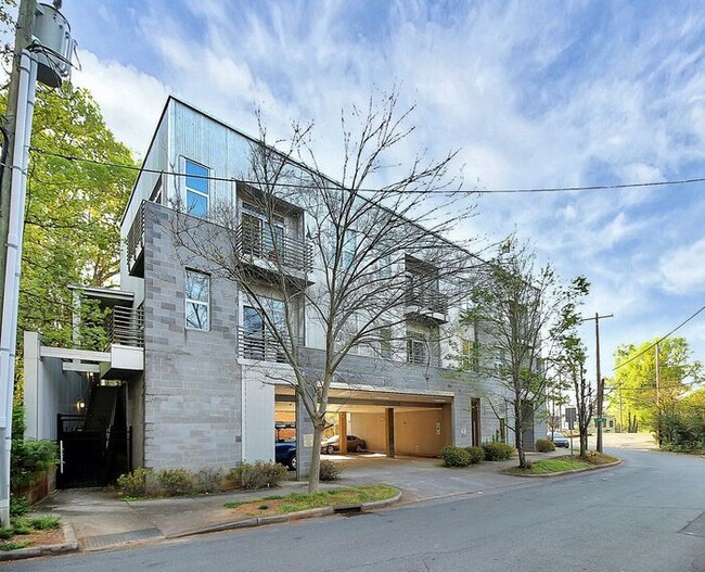 property at 1600 Fulton Ave