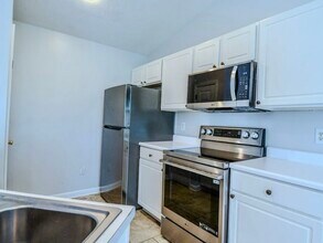 1547 sycamore commons dr, Unit 1547 Sycamore Commons Dr in Miamisburg, OH - Foto de edificio - Building Photo