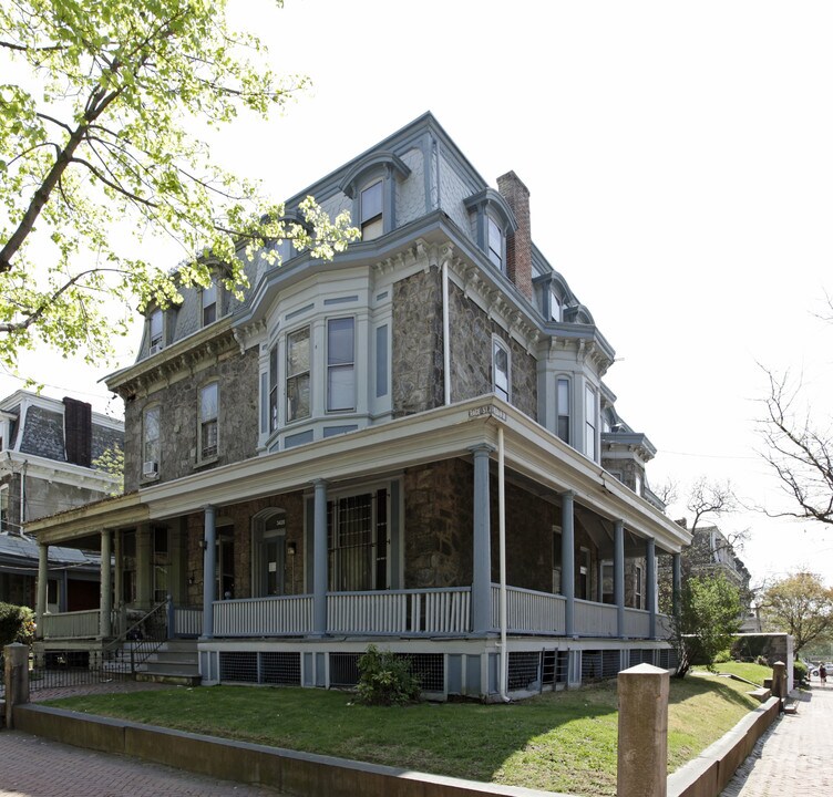 3420 Race St in Philadelphia, PA - Foto de edificio