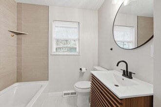 4517 E 112 St in Kansas City, MO - Building Photo - Building Photo