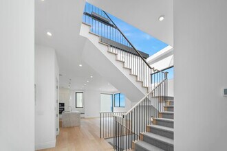 1074 Filbert St in San Francisco, CA - Building Photo - Building Photo