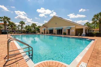 Tuscan Isle Apartments in Naples, FL - Foto de edificio - Building Photo