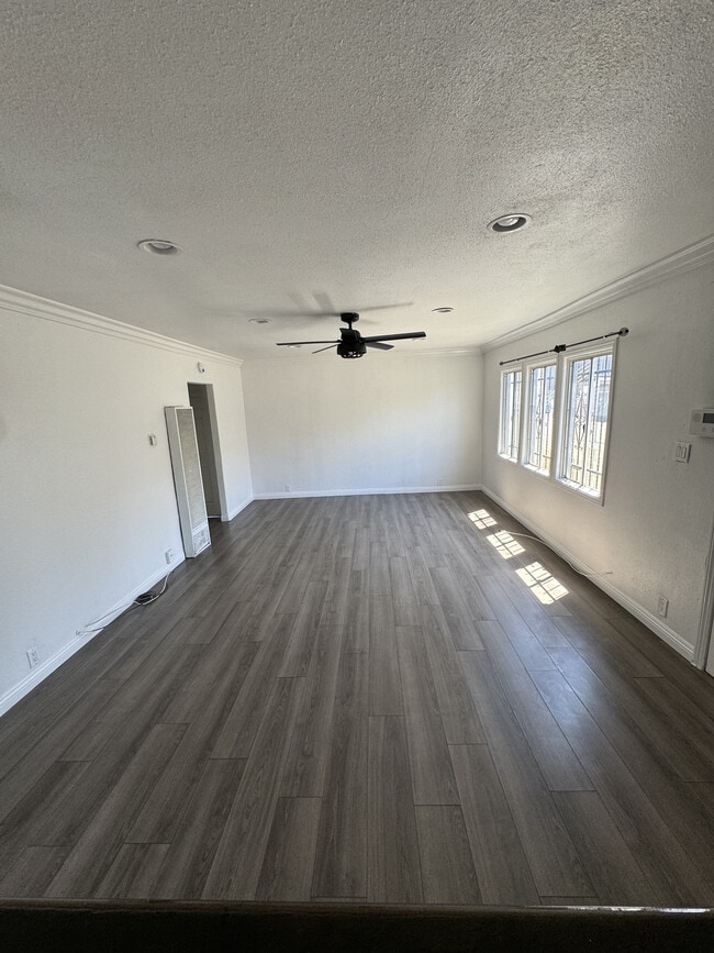 238 E 79th St, Unit 238 in Los Angeles, CA - Building Photo - Building Photo