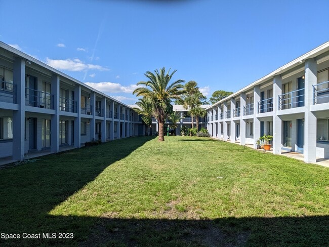 140 Minna Ln in Merritt Island, FL - Foto de edificio - Building Photo