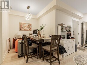 30 Upper Mall Wy in Vaughan, ON - Building Photo - Building Photo