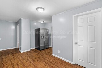 8235 Albin Ave in St. Louis, MO - Building Photo - Building Photo