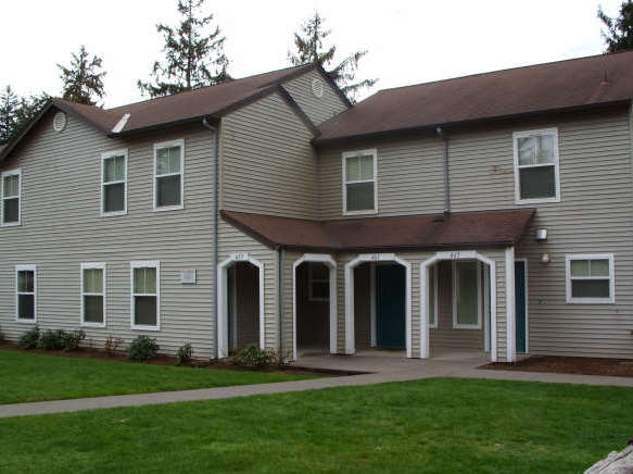 Parkview Commons Apartments in Hammond, OR - Building Photo