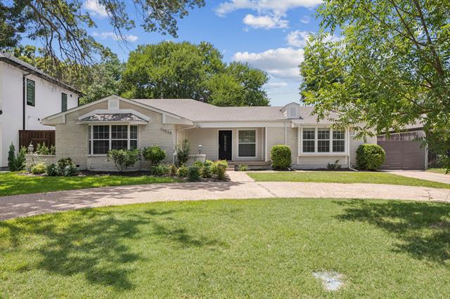 property at 10525 Castlegate Dr
