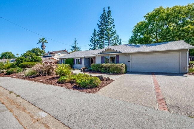 1549 Fordham Way in Mountain View, CA - Building Photo - Building Photo