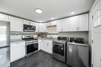 162 Frederick Dr in Chicago Heights, IL - Building Photo - Building Photo