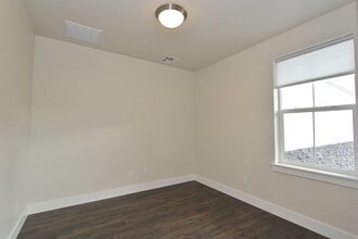 5857 N Backfire Wy in Meridian, ID - Building Photo - Building Photo