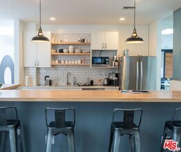 2218 Main St in Santa Monica, CA - Building Photo - Building Photo