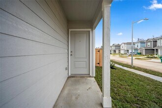 18402 Dicarlo Dr in New Caney, TX - Building Photo - Building Photo