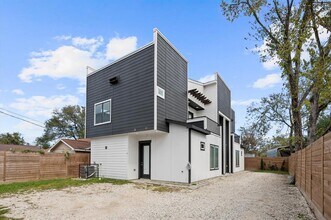 7914 Pointer St in Houston, TX - Building Photo - Building Photo