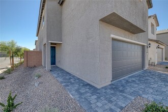 5361 Lynn Crk Ave in Las Vegas, NV - Building Photo - Building Photo