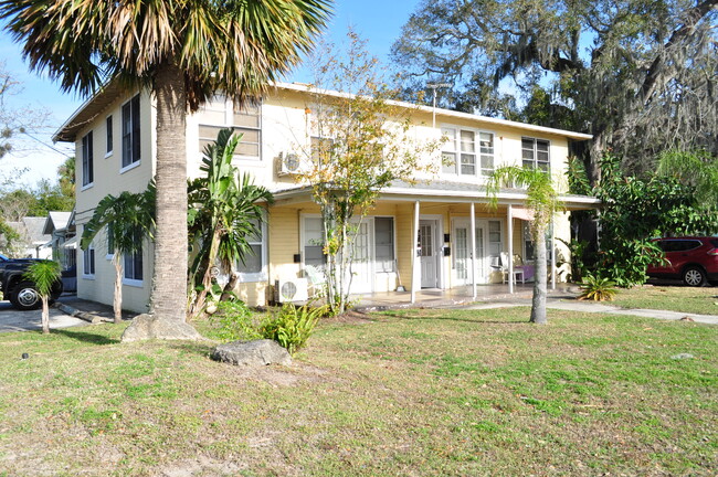 801 S Ridgewood Ave in Daytona Beach, FL - Building Photo - Primary Photo