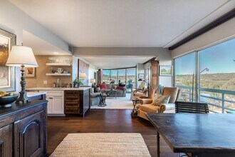 1006 Guadalupe St in Kerrville, TX - Building Photo - Building Photo