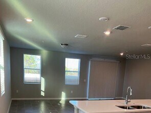 996 Desert Candle Dr in Ocoee, FL - Building Photo - Building Photo