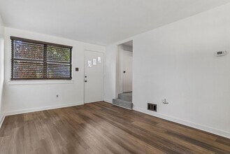 64 Faris Cir in Greenville, SC - Building Photo - Building Photo