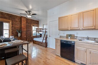 1622 Grove Ave in Richmond, VA - Building Photo - Building Photo