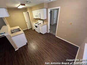 14420 Woods Hole Dr in San Antonio, TX - Building Photo - Building Photo