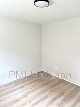 2254 Huey St in South Bend, IN - Foto de edificio - Building Photo