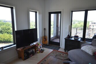 54 Leo M Birmingham Pky, Unit 601 in Boston, MA - Building Photo - Building Photo