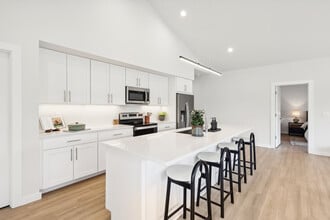 Camden Woods in Strongsville, OH - Foto de edificio - Building Photo