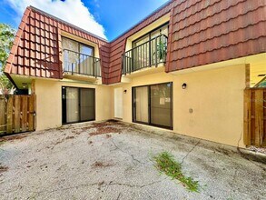 2636 10th Ct in Palm Harbor, FL - Building Photo - Building Photo
