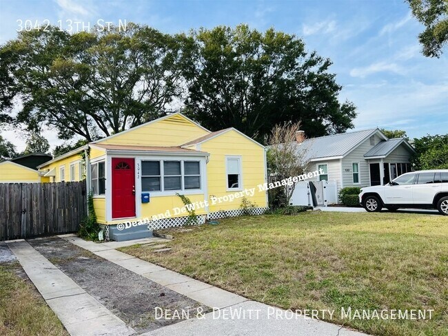 3042 13th St N in St. Petersburg, FL - Building Photo - Building Photo