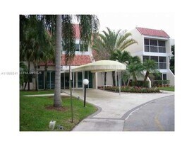120 Lakeview Dr, Unit 209 in Weston, FL - Building Photo