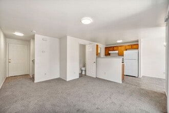 3932 Village Dr in Carson City, NV - Building Photo - Building Photo