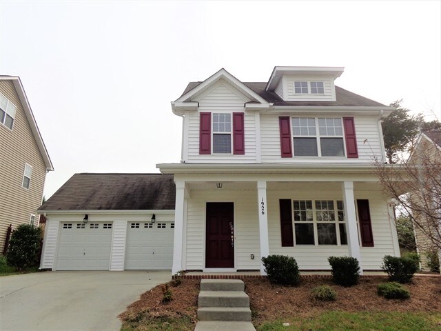 1926 Sugarbush Dr in Charlotte, NC - Building Photo