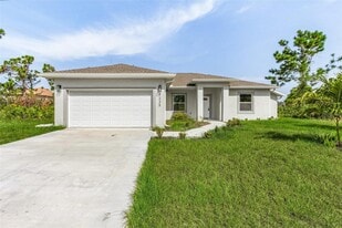 9225 Arberg St in Port Charlotte, FL - Building Photo