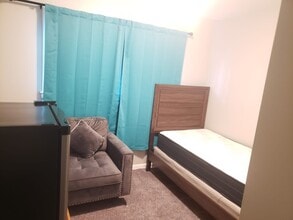 Fully-Furnished Rooms for Rent in Atlanta, GA - Foto de edificio - Building Photo