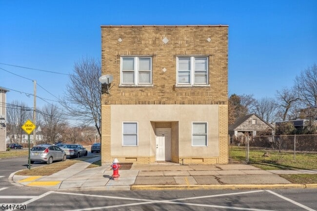 property at 1501 S Wood Ave